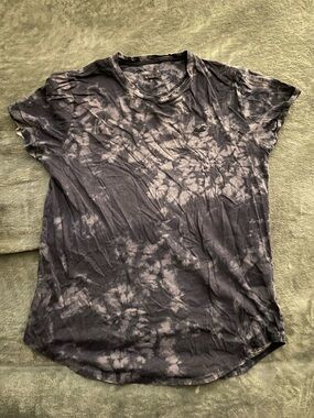 Hollister Women's Black and Gray Tie-Dye Short Sleeve Tee